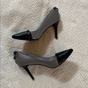 Levity size 8M grey pumps with black cap toe.